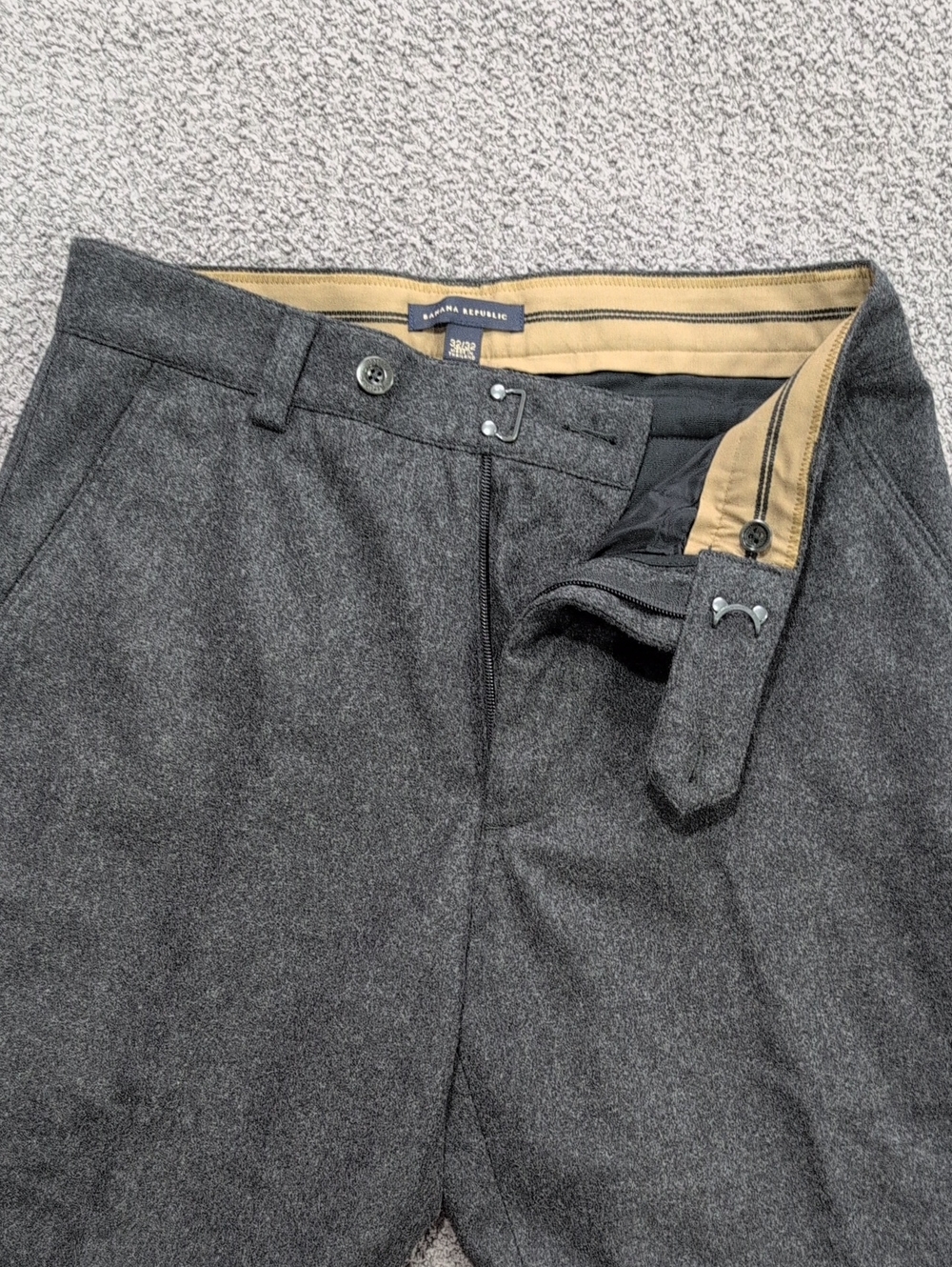 Banana Republic Men's Wool Flannel Pant - Picture 3 of 11